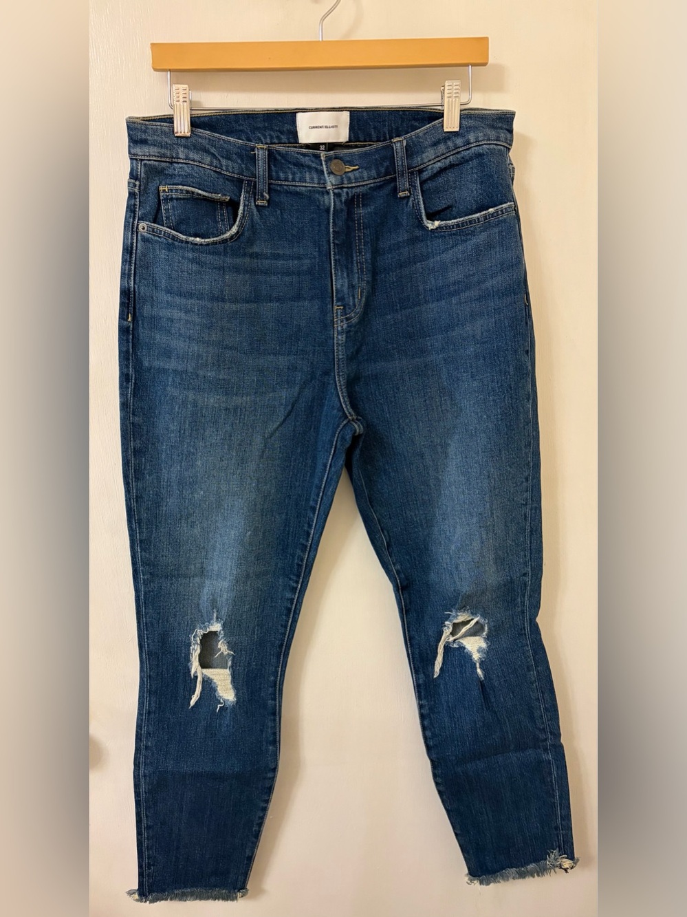 Current/Elliott Women’s Dark Blue Slim Straight Jeans
